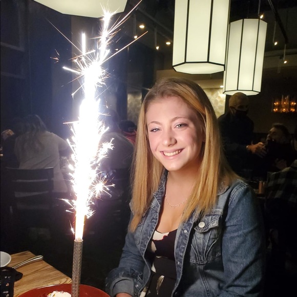 Meet your Posher, Emma - Picture 1 of 1